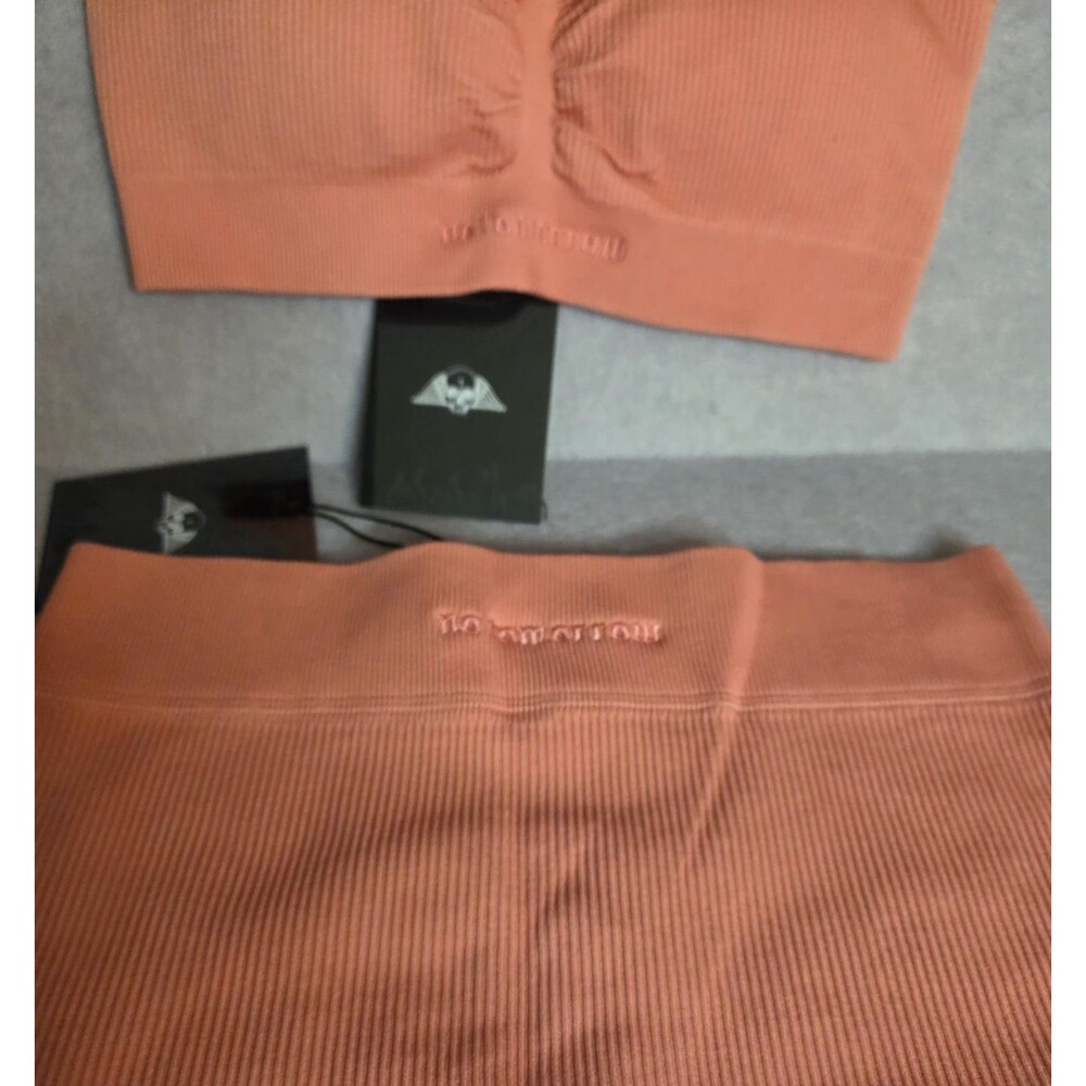CIVIL REGIME No Tomorrow Medium Coral Ribbed Sports Bra Biker Shorts Set NWT - Picture 3 of 7
